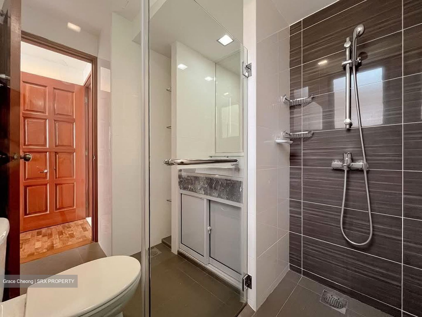 Simsville (D14), Condominium #556761471